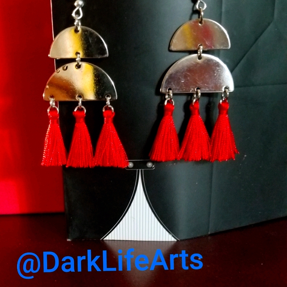 Fringe dangle earrings
